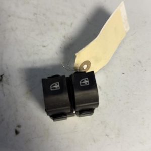 Interrupteur de leve vitre avant gauche RENAULT CLIO 4 PHASE 2 Diesel - Image 1