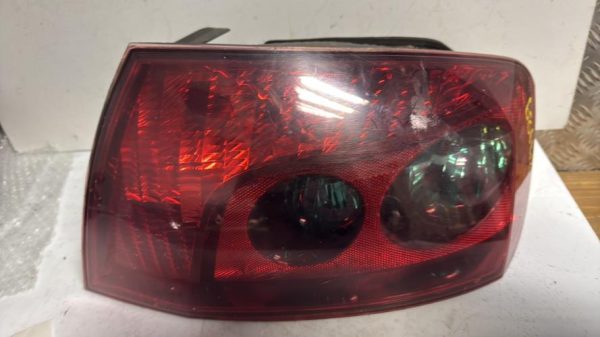 Feu arriere principal droit (feux) PEUGEOT 407 PHASE 1 Diesel - Image 2