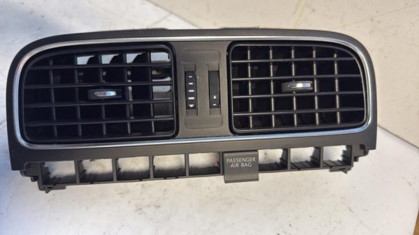 Aerateur tableau de bord VOLKSWAGEN POLO 5 PHASE 2 Diesel - Image 2