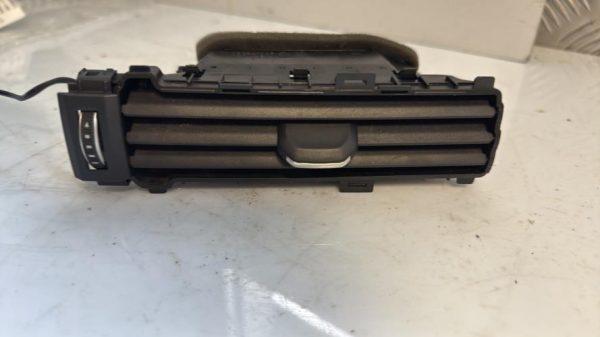 Aerateur tableau de bord AUDI A5 2 SPORTBACK PHASE 1 Essence/Hybride - Image 1