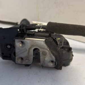 Serrure arriere gauche RENAULT CLIO 4 PHASE 1 Diesel - Image 1