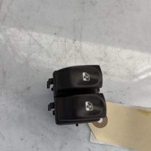 Interrupteur de leve vitre avant gauche RENAULT CLIO 3 PHASE 1 Diesel - Image 1