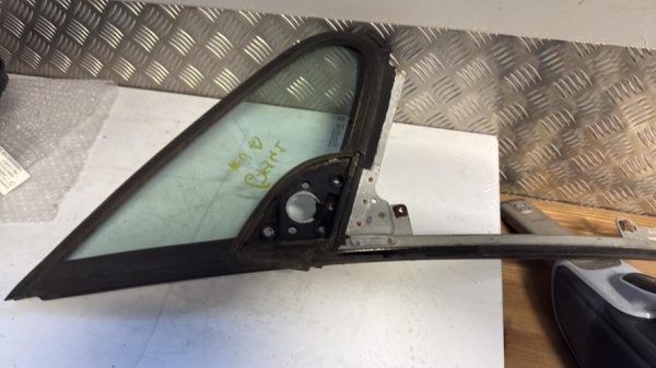 Custode avant droit (porte) PEUGEOT 307 PHASE 2 CABRIOLET Diesel - Image 2