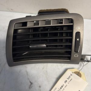 Aerateur tableau de bord avant gauche PEUGEOT 407 PHASE 1 Diesel - Image 1