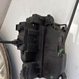 Serrure arriere gauche RENAULT MEGANE 3 PHASE 1 Diesel - Image 1