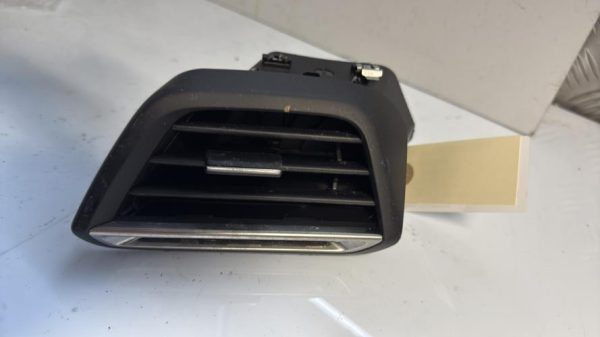 Aerateur tableau de bord avant droit PEUGEOT 208 2 Electricité - Image 1