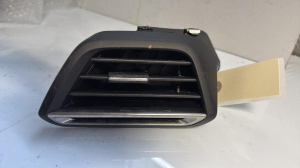 Aerateur tableau de bord avant droit PEUGEOT 208 2 Electricité - Image 2