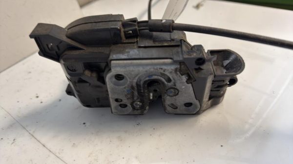 Serrure avant gauche RENAULT CLIO 3 PHASE 1 Diesel - Image 2
