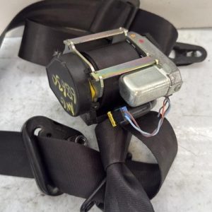 Ceinture avant gauche RENAULT CLIO 4 PHASE 2 Diesel - Image 1