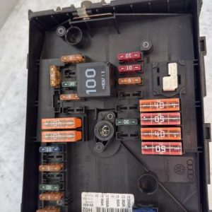 Porte fusible VOLKSWAGEN GOLF 5 Diesel - Image 1