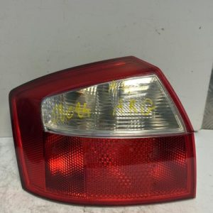 Feu arriere principal gauche (feux) AUDI A4 2 PHASE 1 Diesel - Image 1