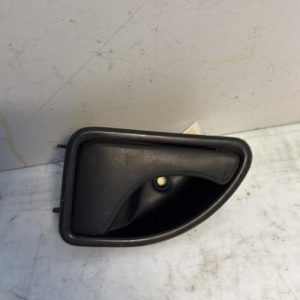 Poignee interieur avant droit RENAULT KANGOO 1 PHASE 1 Diesel - Image 1