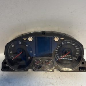 Compteur VOLKSWAGEN PASSAT 5 BREAK Diesel - Image 1