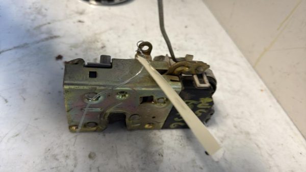 Serrure avant gauche CITROEN C5 1 PHASE 2 Diesel - Image 2