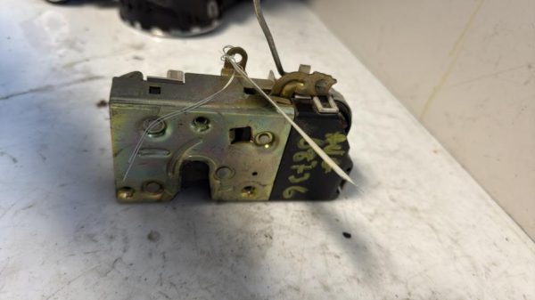 Serrure avant gauche CITROEN C5 1 PHASE 2 Diesel - Image 3