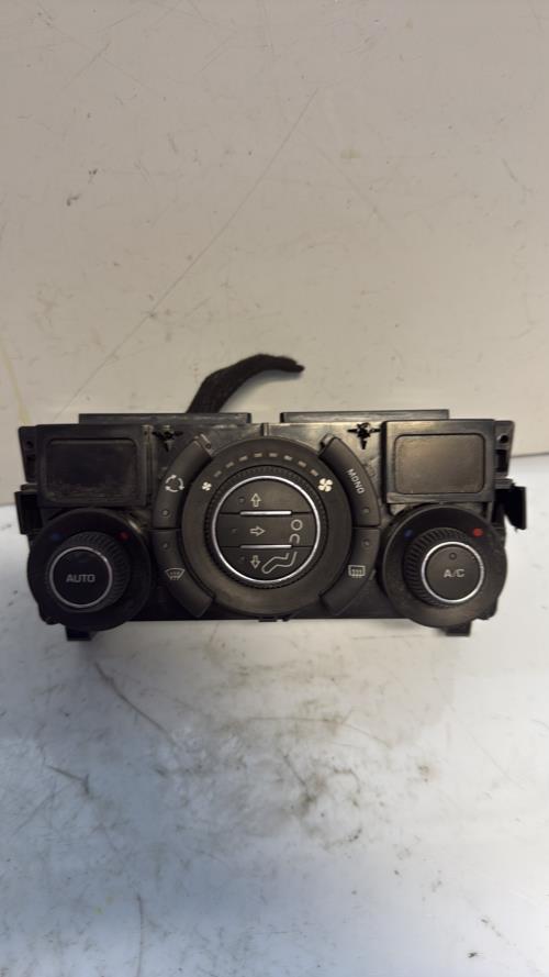 Commande chauffage PEUGEOT 308 1 PHASE 1 Diesel - Image 2