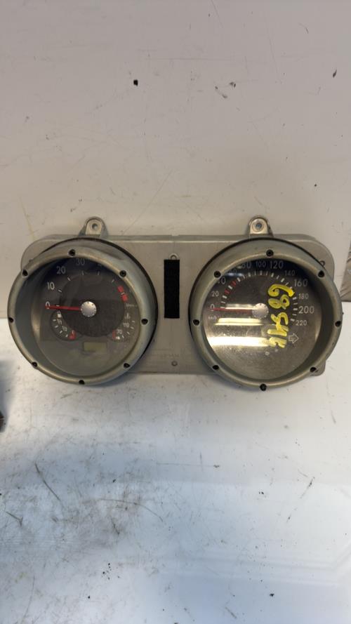 Compteur VOLKSWAGEN POLO 3 PHASE 2 Essence - Image 1