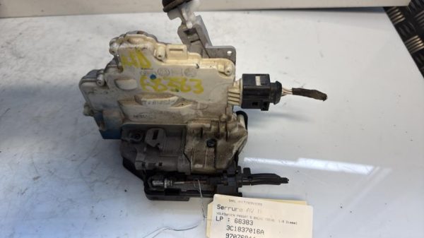 Serrure avant droit VOLKSWAGEN PASSAT 5 BREAK Diesel - Image 3