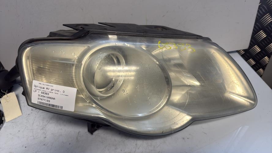 Optique avant principal droit (feux)(phare) VOLKSWAGEN PASSAT 5 BREAK Diesel - Image 1