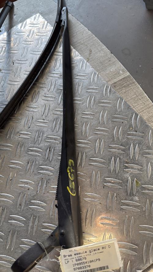 Bras essuie glace avant droit SEAT LEON 2 PHASE 2 Diesel - Image 1
