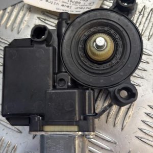 Moteur leve vitre avant droit VOLKSWAGEN POLO 5 PHASE 1 Diesel - Image 1