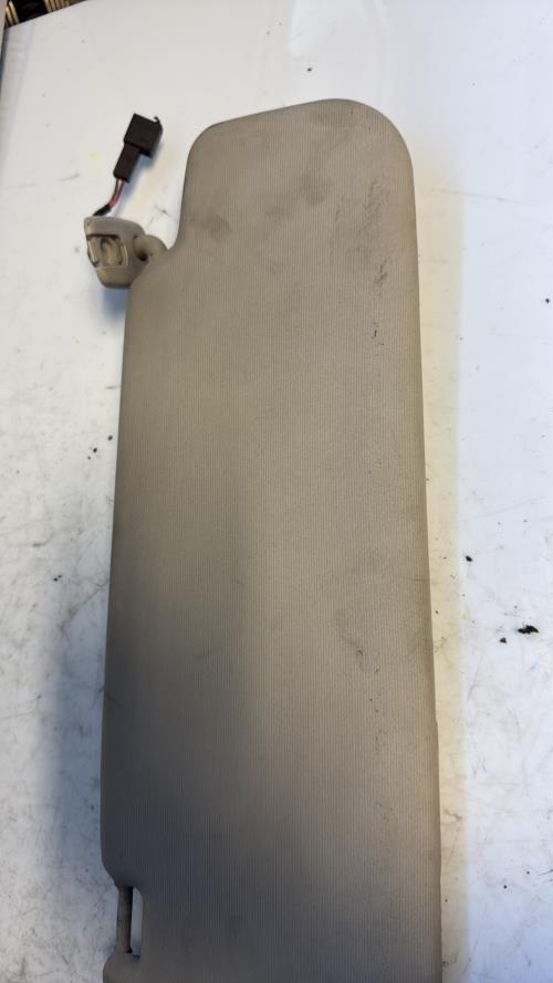Pare soleil gauche VOLKSWAGEN PASSAT 5 BREAK Diesel - Image 2