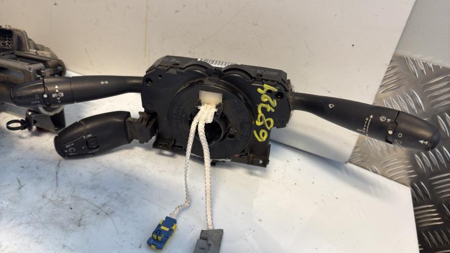 Com (Bloc Contacteur Tournant+Commodo Essuie Glace+Commodo Phare) PEUGEOT 207 PHASE 1 Diesel - Image 1