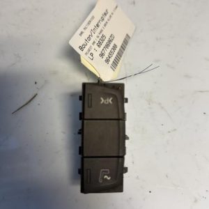 Bouton/Interrupteur PEUGEOT 508 1 SW PHASE 2 BREAK Diesel - Image 1