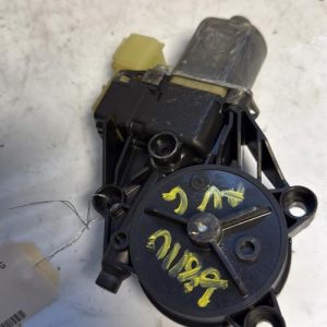 Moteur leve vitre avant gauche FORD FIESTA 6 PHASE 1 Diesel - Image 1