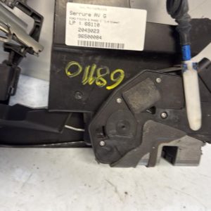 Serrure avant gauche FORD FIESTA 6 PHASE 1 Diesel - Image 1
