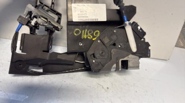 Serrure avant gauche FORD FIESTA 6 PHASE 1 Diesel - Image 2