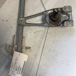 Leve vitre mecanique arriere gauche VOLKSWAGEN POLO 3 PHASE 2 Essence - Image 1