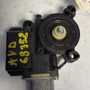 Moteur leve vitre avant droit VOLKSWAGEN POLO 5 PHASE 2 Diesel - Image 1