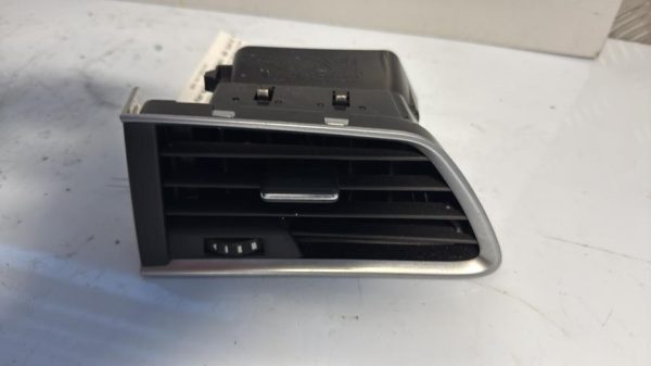 Aerateur tableau de bord avant gauche PEUGEOT 508 1 SW PHASE 2 BREAK Diesel - Image 1