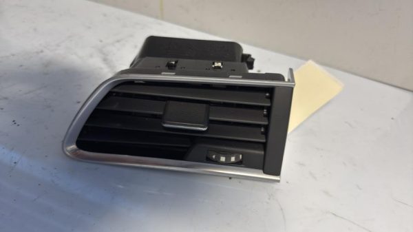 Aerateur tableau de bord avant droit PEUGEOT 508 1 SW PHASE 2 BREAK Diesel - Image 1