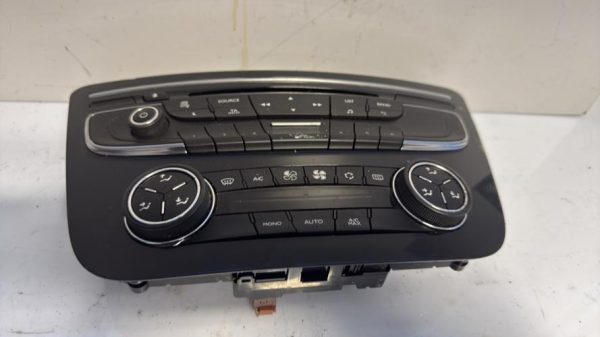 Commande autoradio PEUGEOT 508 1 SW PHASE 2 BREAK Diesel - Image 1