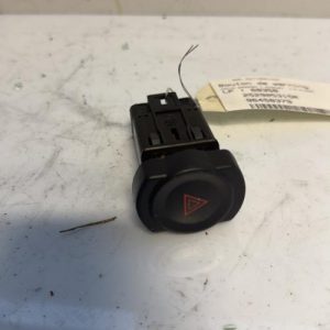 Bouton de warning DACIA SANDERO 1 Diesel - Image 1
