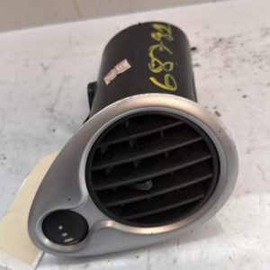 Aerateur tableau de bord avant droit RENAULT CLIO 3 PHASE 1 Diesel - Image 1