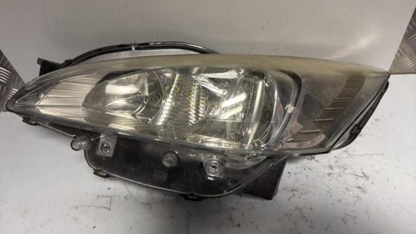 Optique avant principal gauche (feux)(phare) PEUGEOT 508 1 SW PHASE 2 BREAK Diesel - Image 3