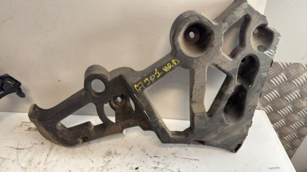 Support de pare chocs arriere RENAULT MEGANE 3 PHASE 1 COUPE Diesel - Image 3
