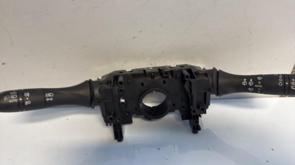 Com (Bloc Contacteur Tournant+Commodo Essuie Glace+Commodo Phare) RENAULT MEGANE 4 PHASE 1 Diesel - Image 2