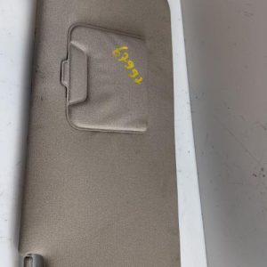 Pare soleil gauche TOYOTA YARIS VERSO PHASE 2 Essence - Image 1