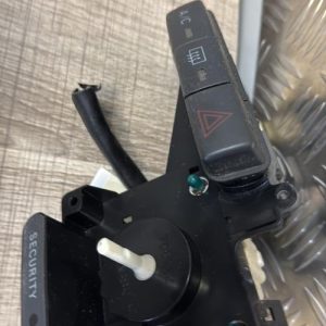 Bouton de warning TOYOTA YARIS VERSO PHASE 2 Essence - Image 1