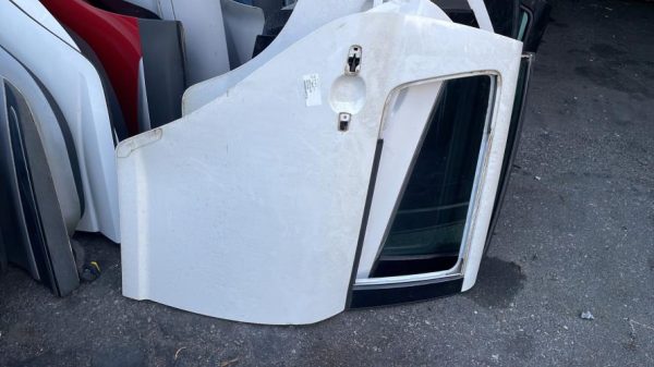 Porte arriere droit SUZUKI SWIFT 3 Diesel - Image 1