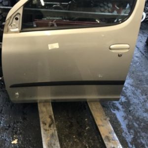 Porte avant gauche TOYOTA YARIS VERSO PHASE 2 Essence - Image 1
