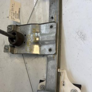 Leve vitre mecanique arriere gauche RENAULT CLIO 4 PHASE 1 BREAK Essence - Image 1