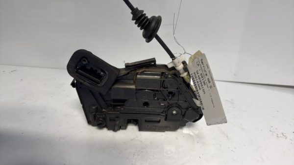 Serrure arriere gauche VOLKSWAGEN POLO 5 PHASE 1 Essence - Image 1