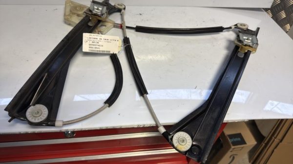 Mecanisme de leve vitre electrique avant gauche VOLKSWAGEN POLO 5 PHASE 1 Essence - Image 1