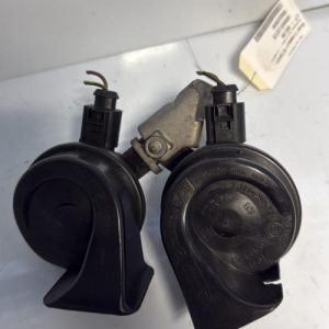 Avertisseur/Klaxon VOLKSWAGEN POLO 5 PHASE 1 Essence - Image 1