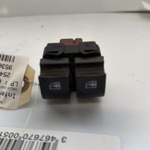 Interrupteur de leve vitre avant gauche DACIA DUSTER 1 PHASE 2 Diesel - Image 1